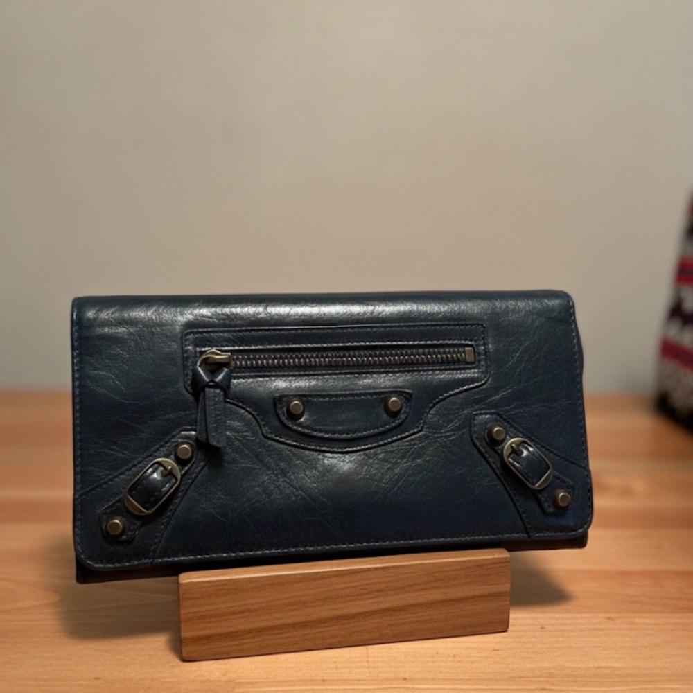 📌SOLD📌Balenciaga Navy Blue Leather Wallet With Dustbag - Picture 16 of 16